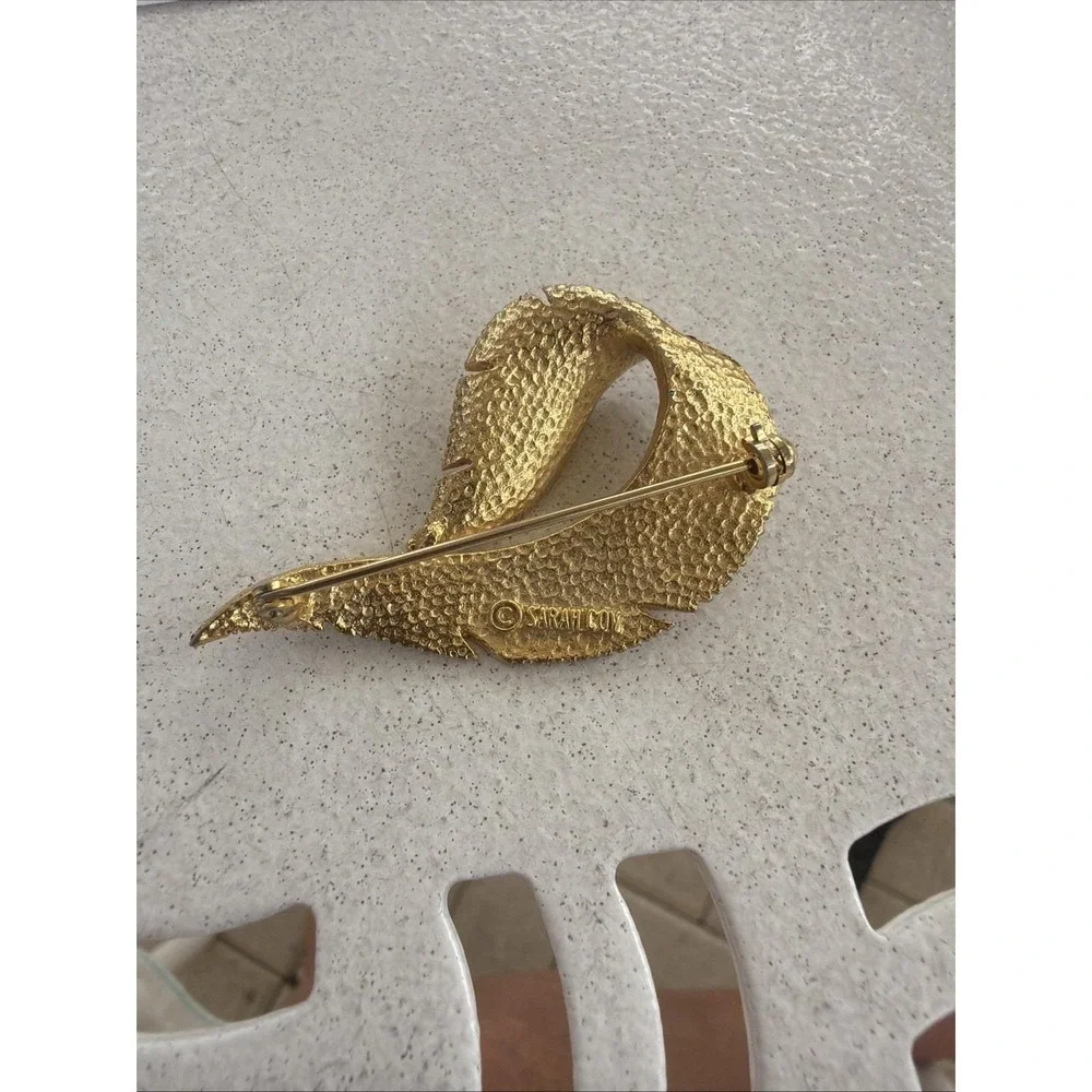 Gold Tone Sara Coventry Vintage Brooch